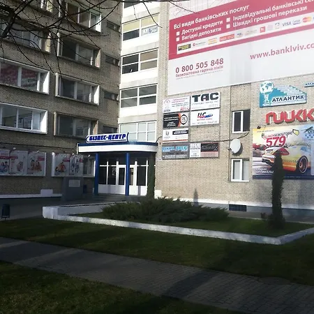 Molodizhniy Lviv