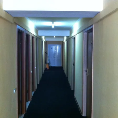 Hostel Molodizhniy *
